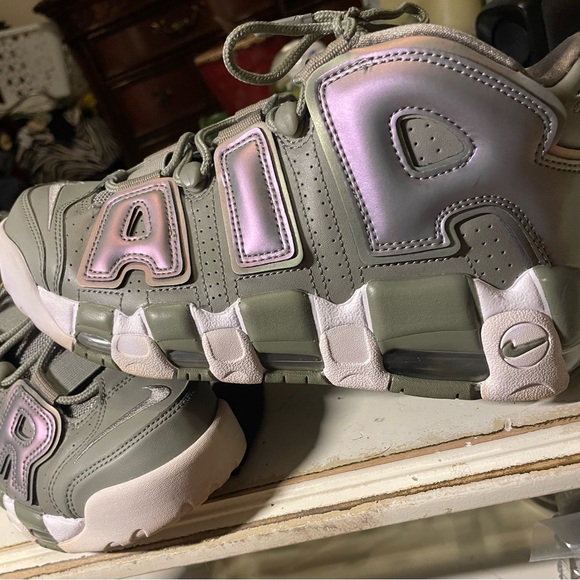 Nike AIR MORE UPTEMPO 2018 DARK STUCCO Sneakers Shoes Size 7.5 Women - Picture 1 of 9